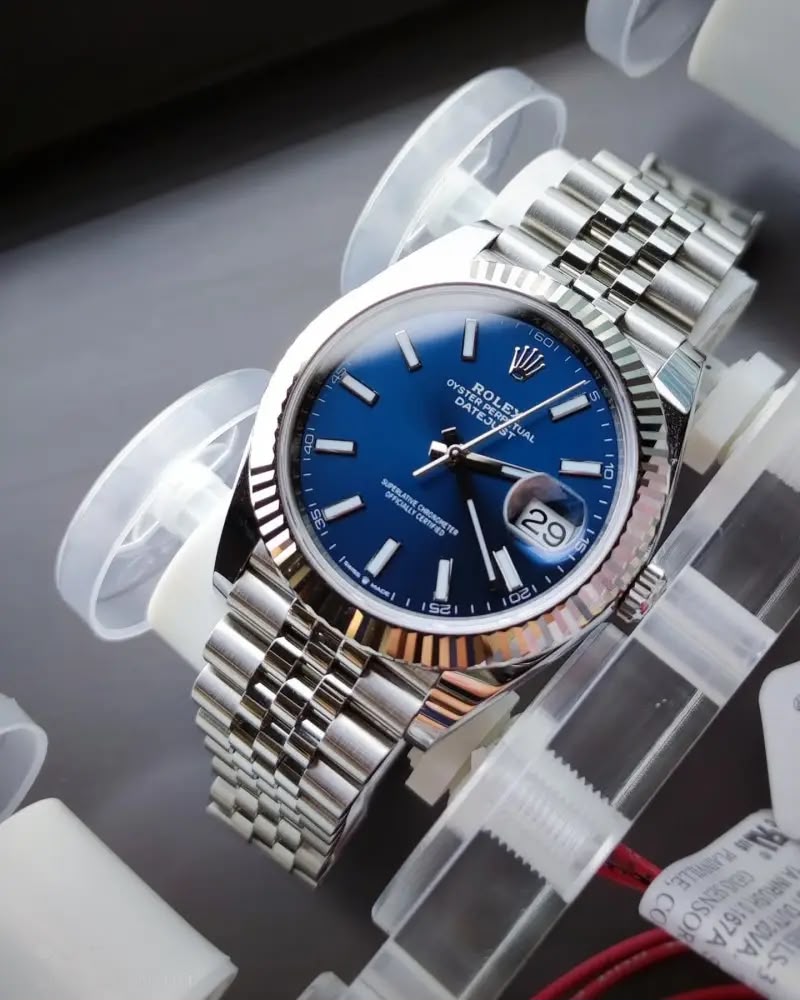 Luxury Blue Dial Silver Watch for Men