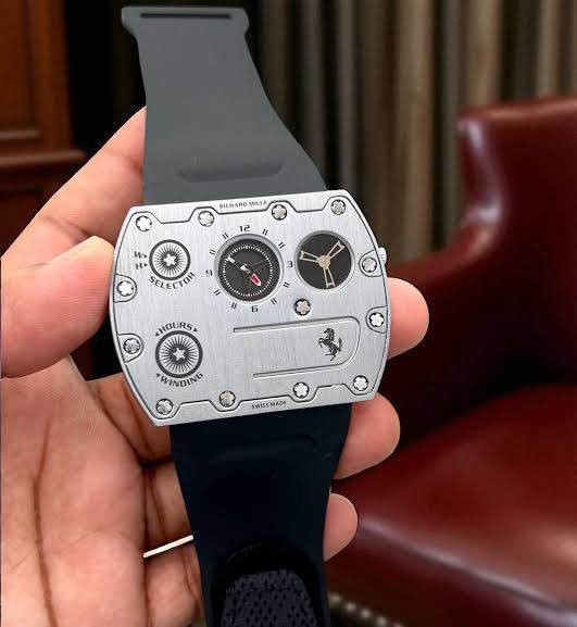 Luxury Men’s Swiss-Style Watch