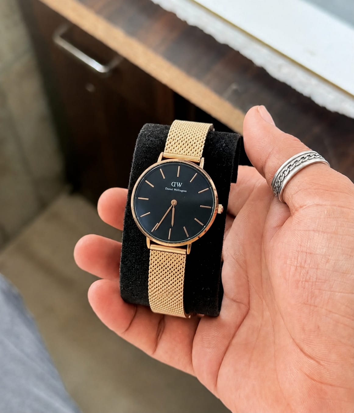 Luxury Gold Mesh Strap Women’s Watch