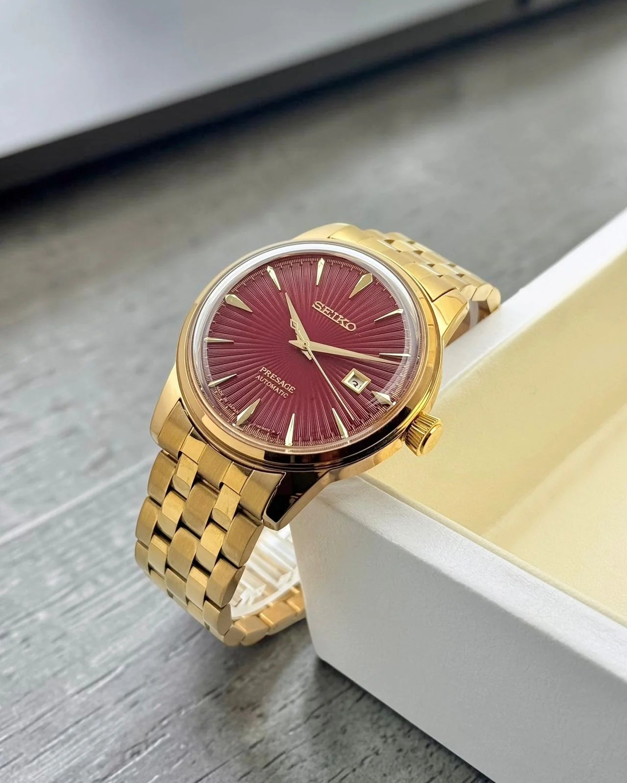 White Dial & Gold-Tone Bracelet
