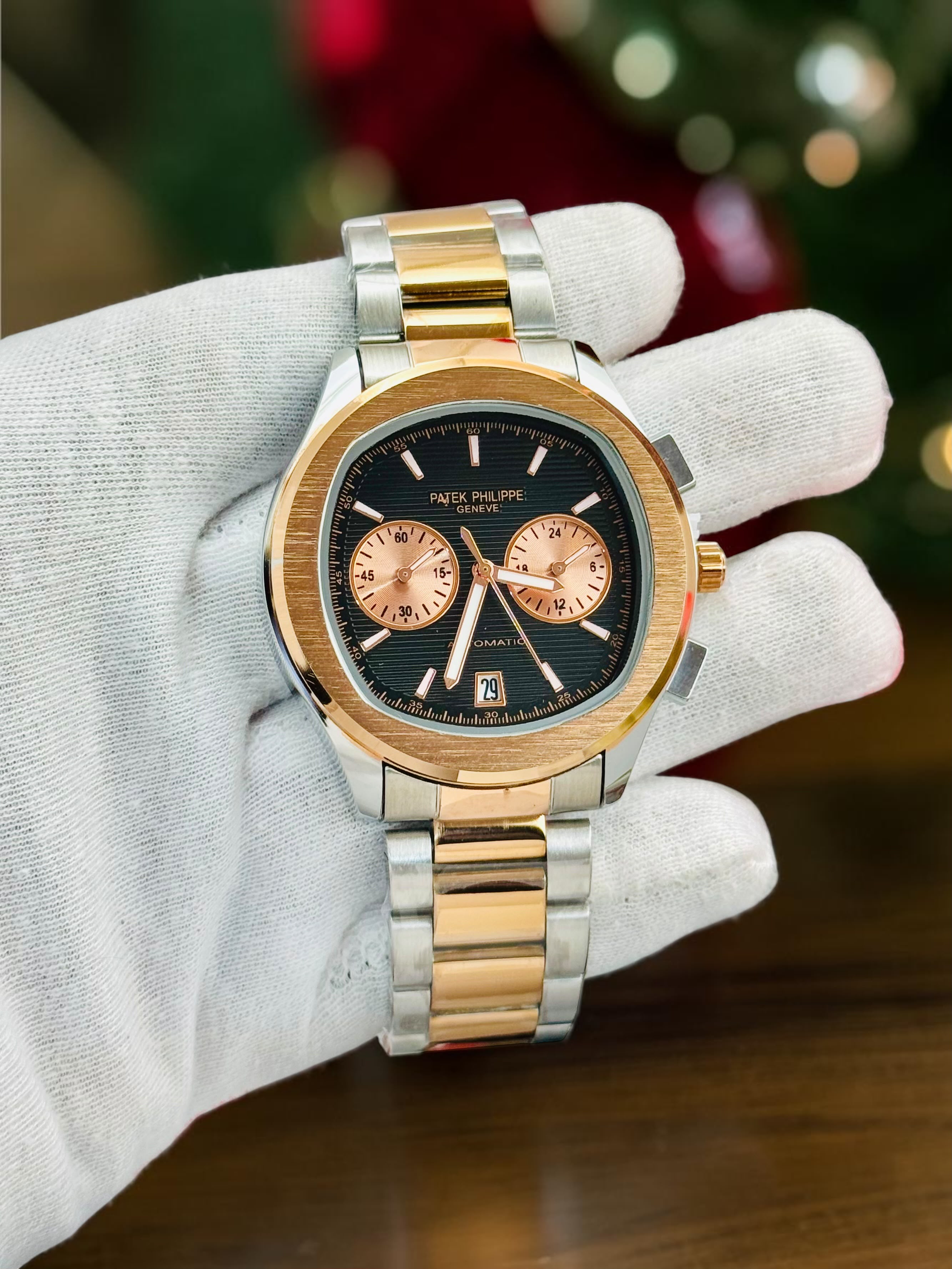 Luxury Gold Tone Automatic Style Men's Watch with Date Display