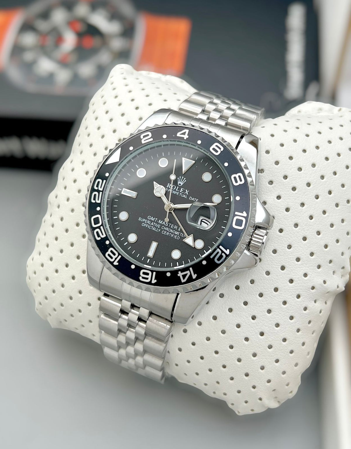 GMT-Inspired Men’s Luxury Watch