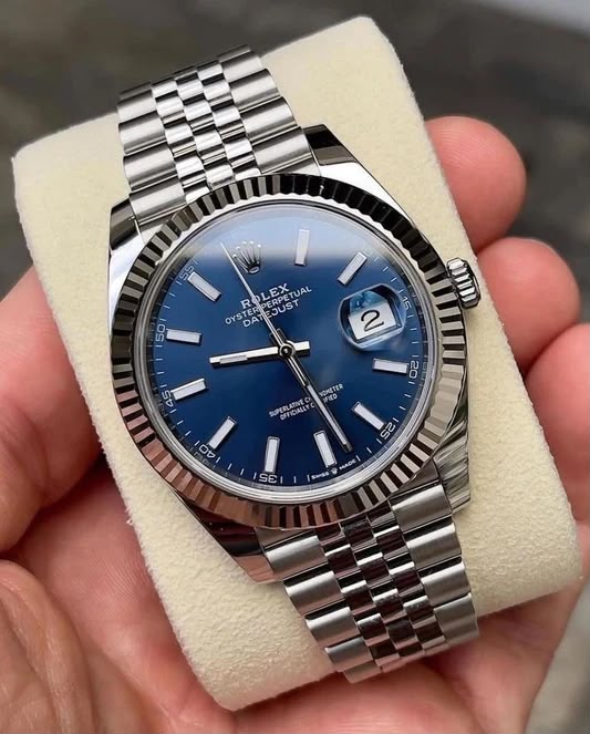 Luxury Blue Dial Silver Watch for Men