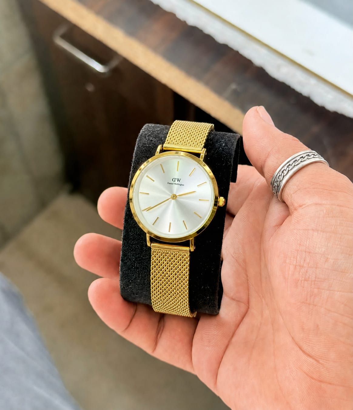 Luxury Gold Mesh Strap Women’s Watch