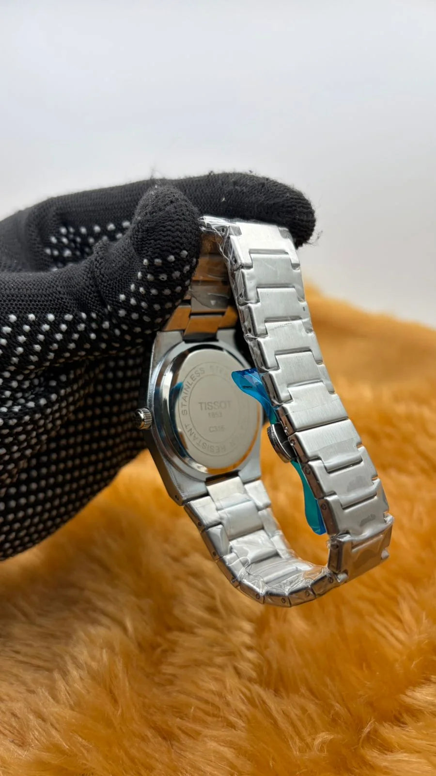 Men’s Silver Luxury Watch with Black Textured Dial