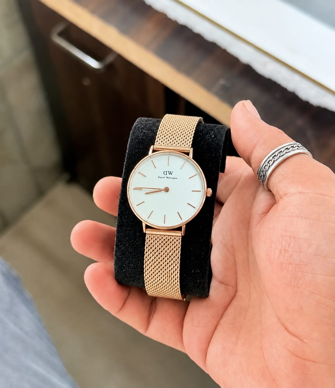 Luxury Gold Mesh Strap Women’s Watch