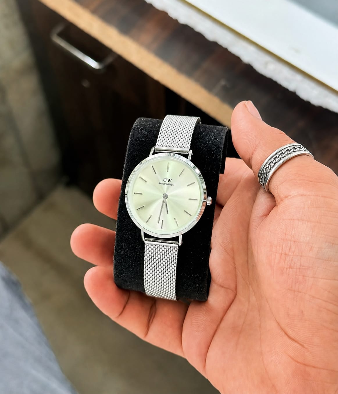 Luxury Gold Mesh Strap Women’s Watch