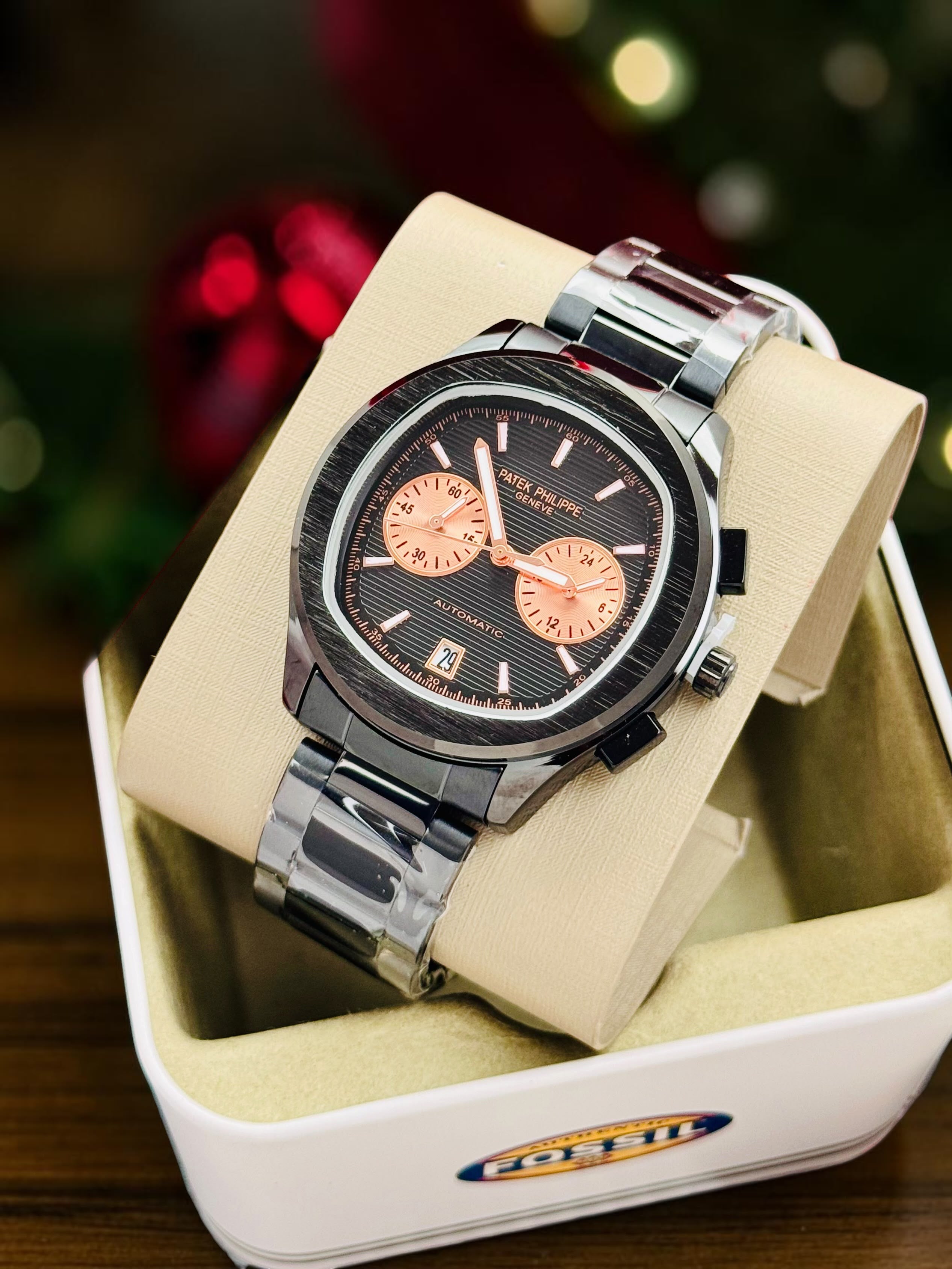 Luxury Gold Tone Automatic Style Men's Watch with Date Display